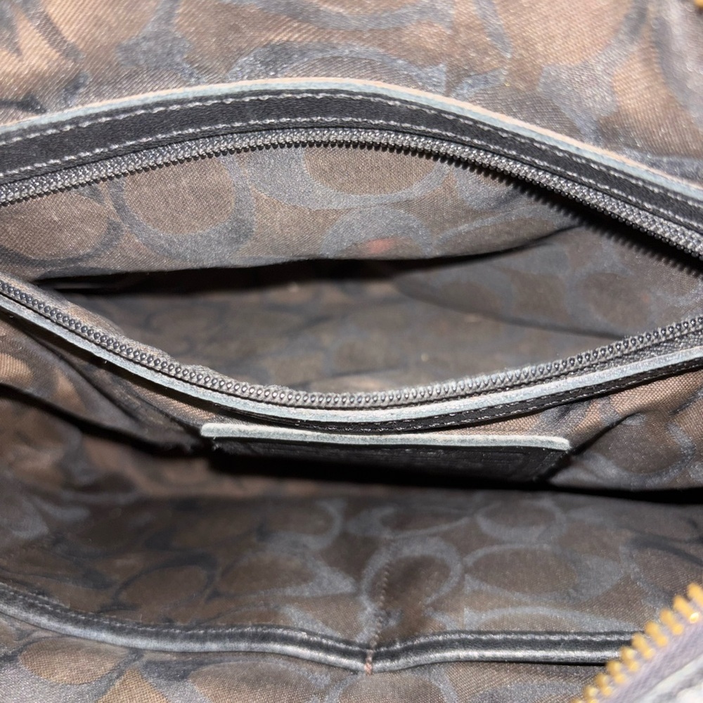 Rare Vintage Coach Amanda 6950 Black Leather Shoulder Bag with Brass Hardware - Picture 12 of 13